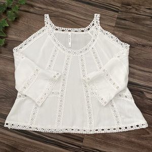 Mur Mur rayon-linen cold shoulder cut-out design top, white